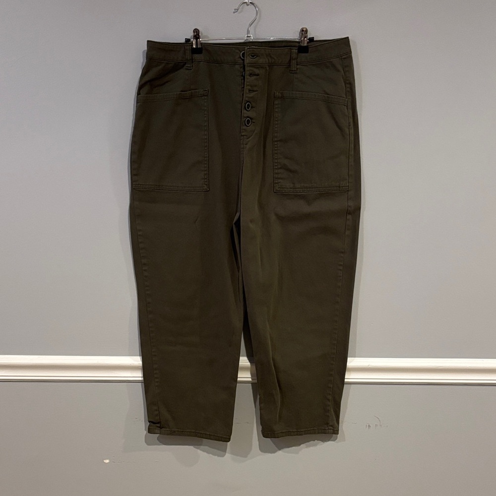 Time and Tru Women's Dark Green Cargo Pants